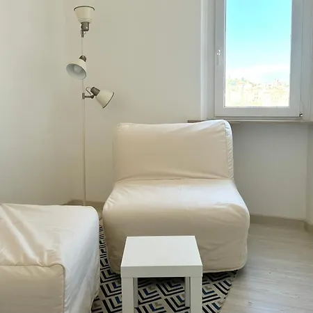 Appartamento A40 - Ancona, Elegante Bilocale In Centro Con Vista Mozzafiato!