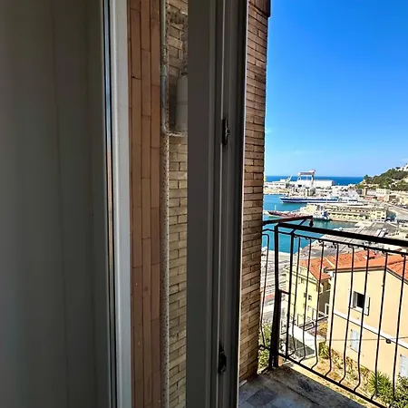 A40 - Ancona, Elegante Bilocale In Centro Con Vista Mozzafiato! Appartamento Ancona