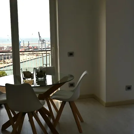 A40 - Ancona, Elegante Bilocale In Centro Con Vista Mozzafiato! アパート