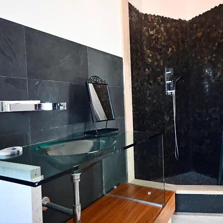 アパート A40 - Ancona, Elegante Bilocale In Centro Con Vista Mozzafiato! *