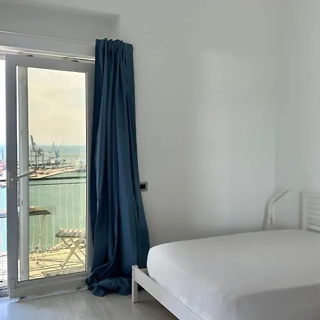 A40 - Ancona, Elegante Bilocale In Centro Con Vista Mozzafiato! アパート アンコーナ