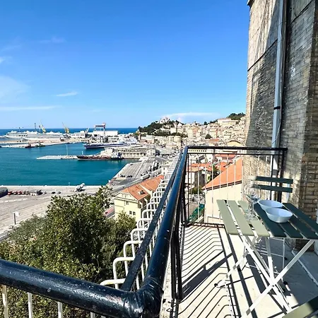 A40 - Ancona, Elegante Bilocale In Centro Con Vista Mozzafiato! Lejlighed Ancona