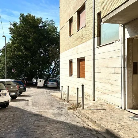 アパート A40 - Ancona, Elegante Bilocale In Centro Con Vista Mozzafiato! *